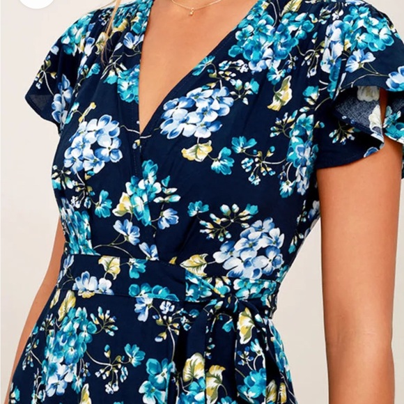 Lulu’s Floral Maxi Wrap Dress - Picture 6 of 7